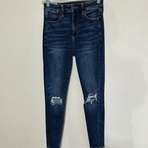 American Eagle Women's Distressed Blue Jeans